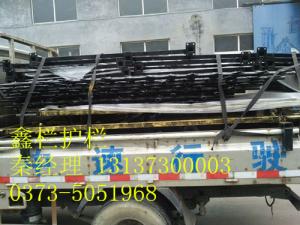 獲嘉賈經理古銅大門，圍墻護欄裝車待發